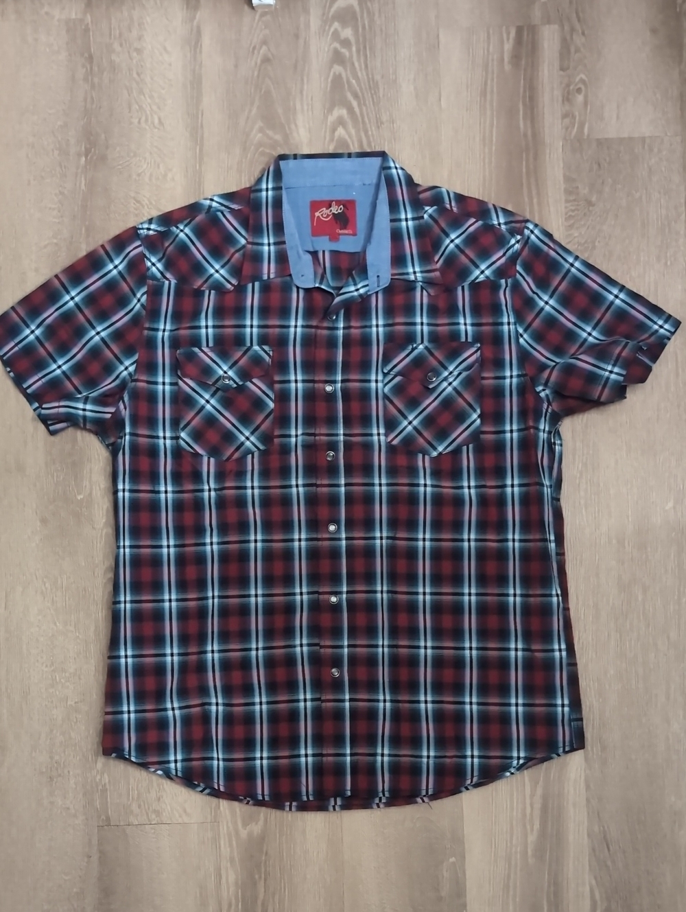 Red & Black Plaid Short-Sleeve Men's Shirt
